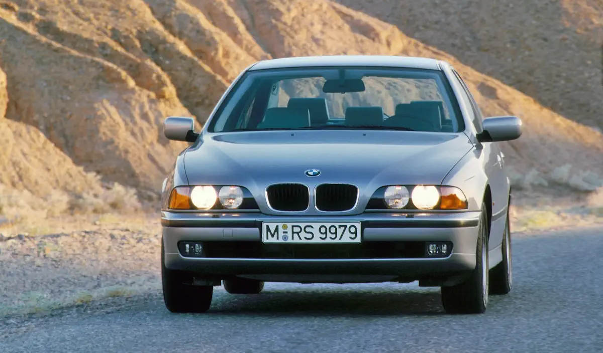 BMW E39 520i Review – Specs