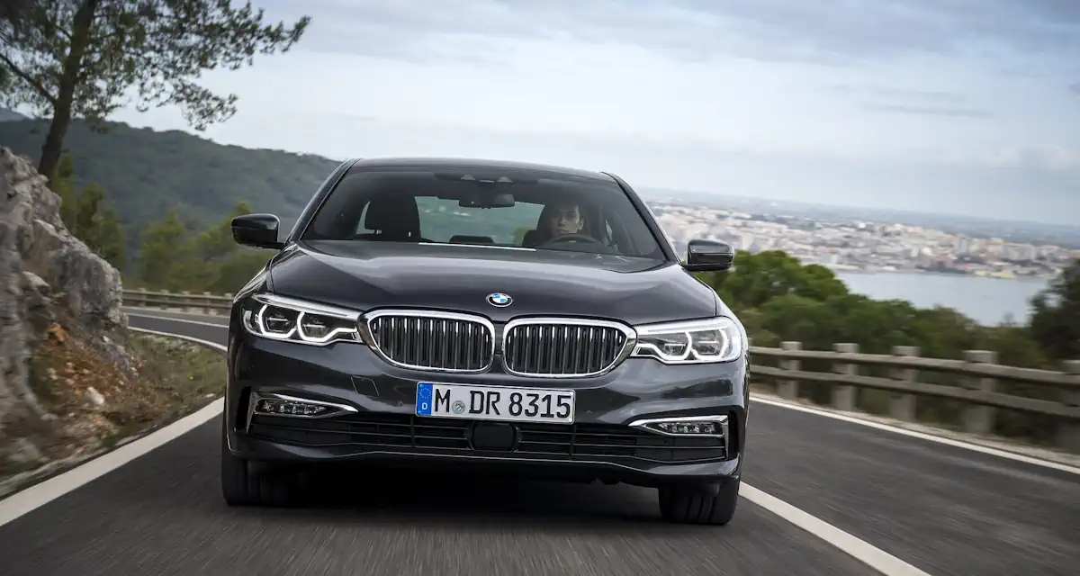 BMW G30 520i Review – Specs
